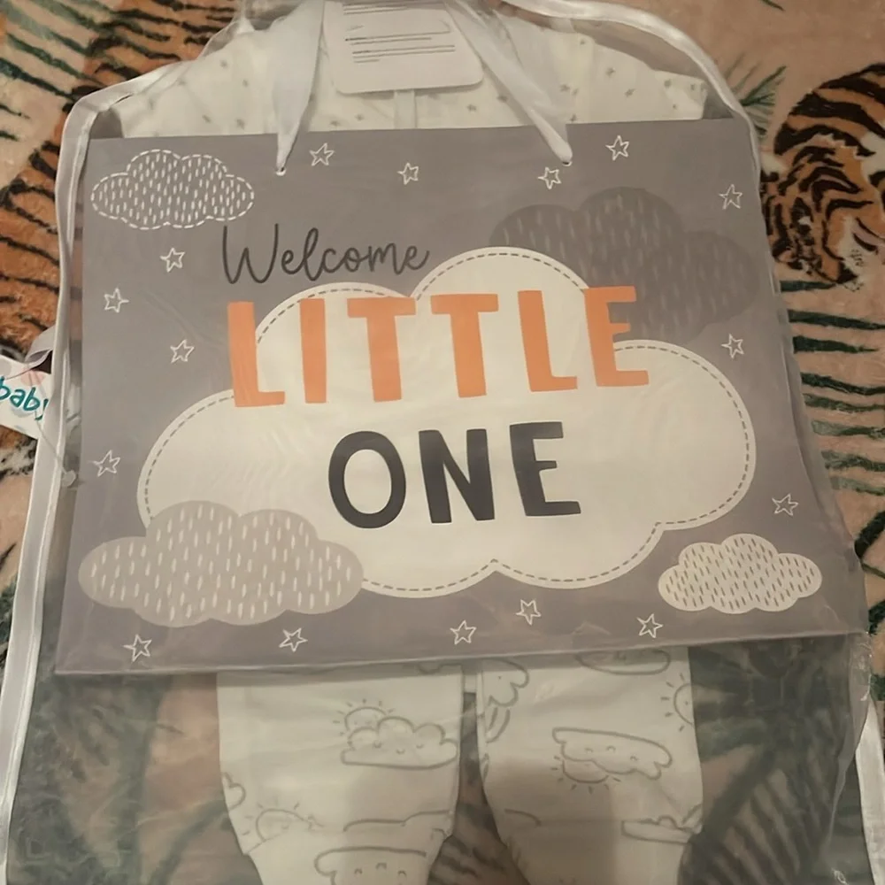 Baby gift set outfit